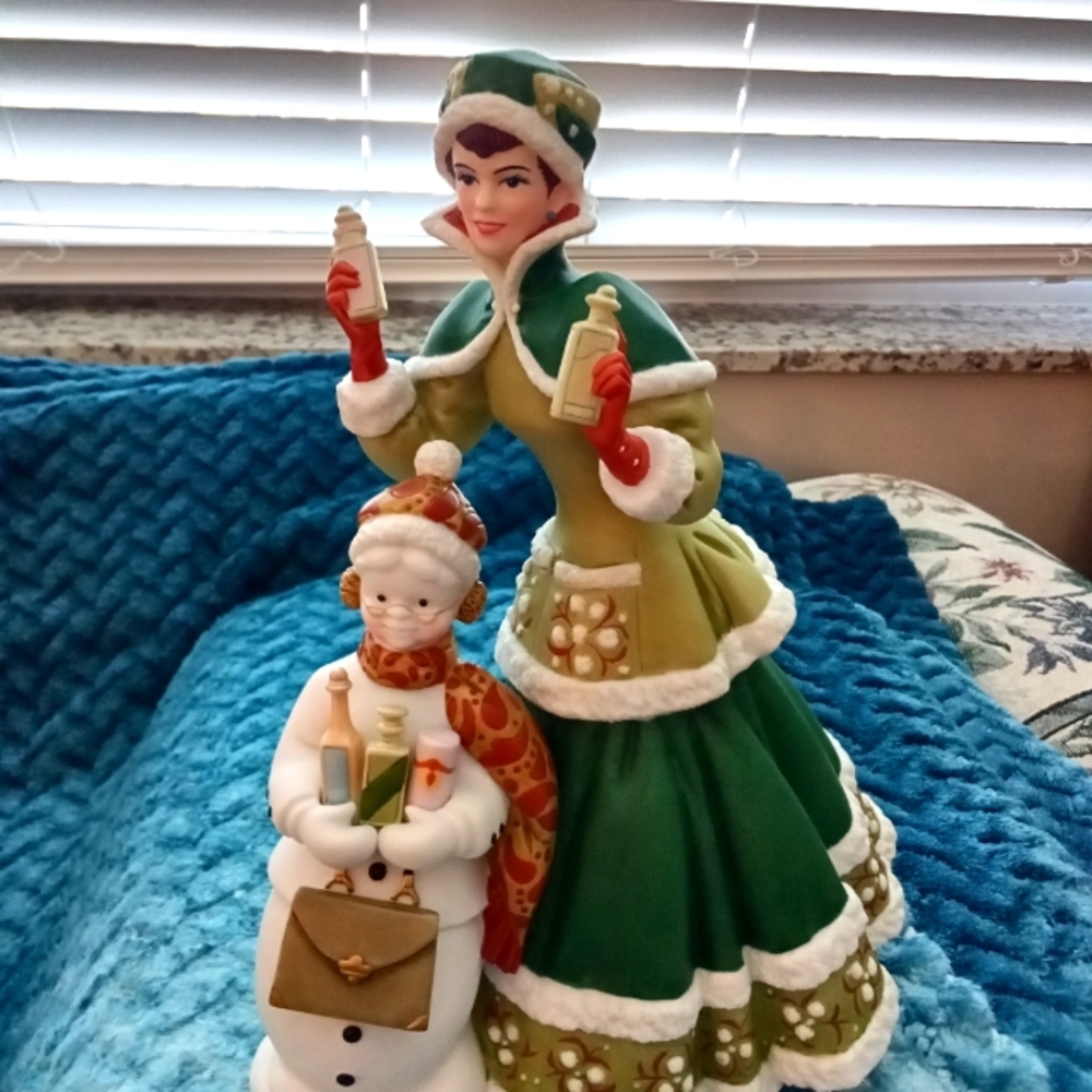 Mrs Albee figurine